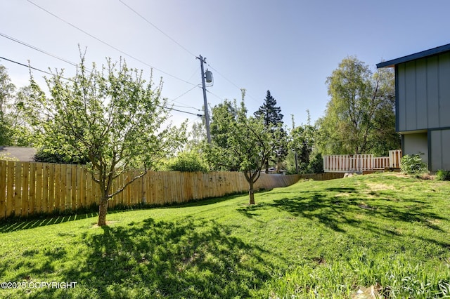 4665 Cascade Cir, Anchorage, AK 99502 - view of yard