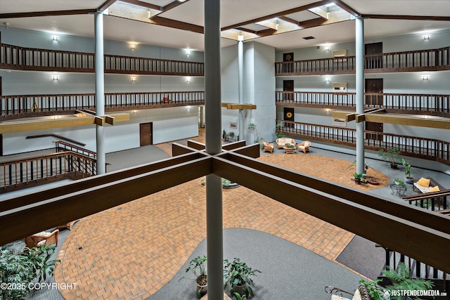 836 M St # 215, Anchorage, AK 99501 - view of community with decorative columns