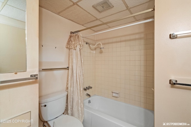 836 M St # 215, Anchorage, AK 99501 - bathroom featuring shower / bathtub combination with curtain, toilet, and vanity