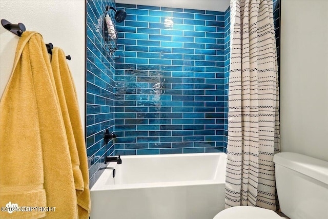 7350 E Narnia Cir, Palmer, AK 99645 - full bathroom with toilet and shower / bath combo