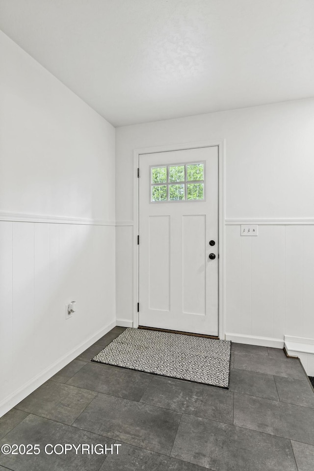 45035 Ptarmigan Pl, Soldotna, AK 99669 - entryway featuring a wainscoted wall