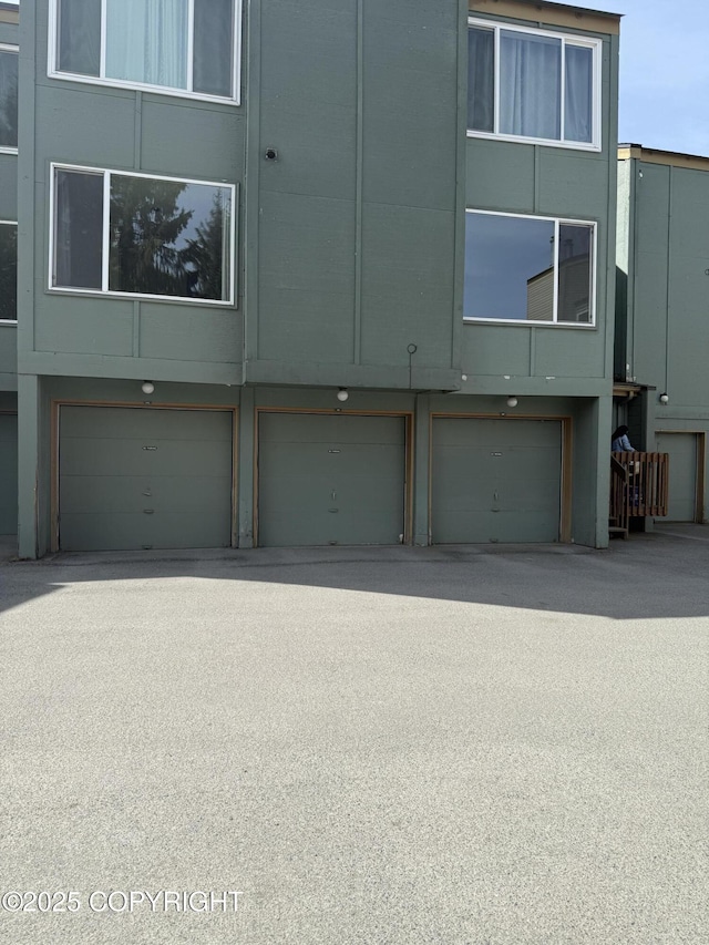 1008 Wildrose Ct, Anchorage, AK 99518 - view of back of house