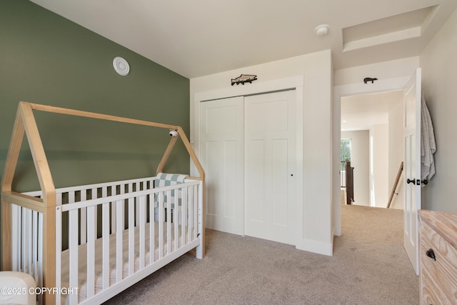 1645 N Vroman Dr, Palmer, AK 99645 - bedroom featuring carpet floors and a closet