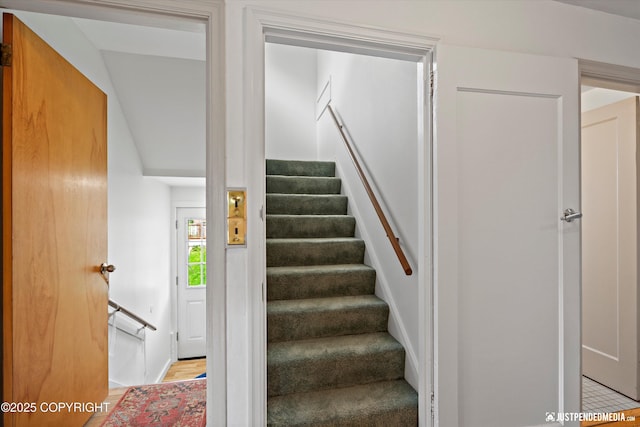 1310 G St, Anchorage, AK 99501 - view of stairs