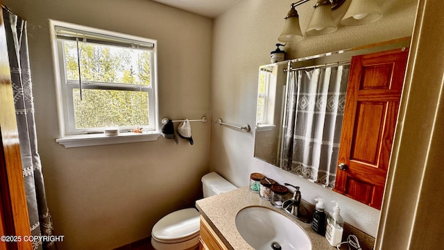 7191 S Yohn Bay Pl, Wasilla, AK 99623 - full bath with toilet, vanity, and curtained shower