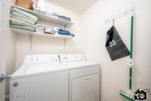 500 W Roy Rd, Wasilla, AK 99654 - laundry room featuring washing machine and dryer
