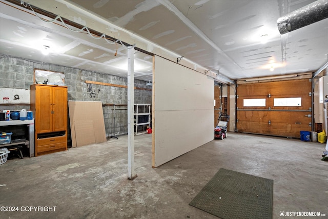 19237 Beverly Ave, Chugiak, AK 99567 - garage with concrete block wall