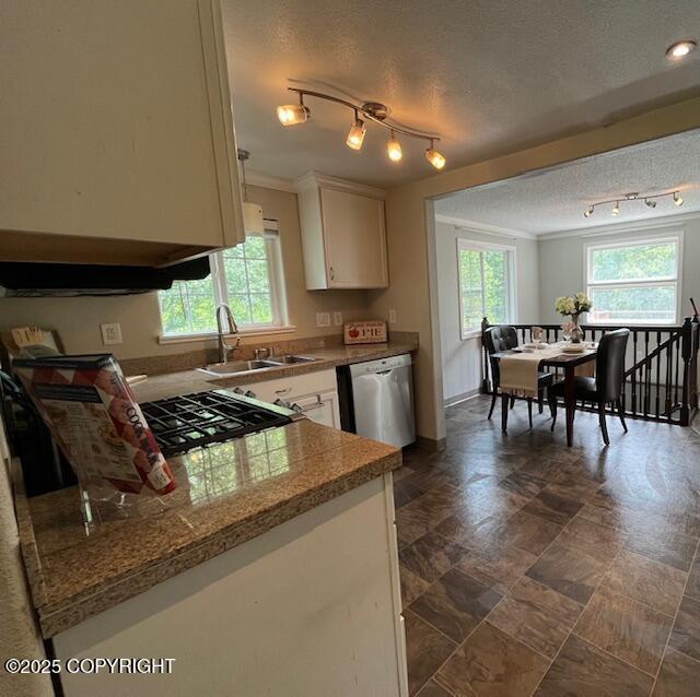 19237 Beverly Ave, Chugiak, AK 99567 - photo 4
