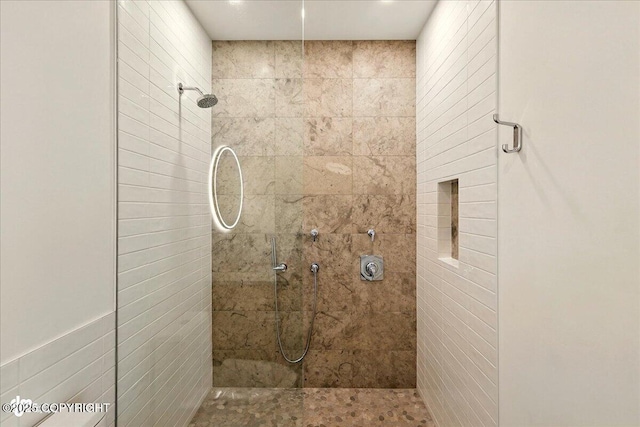 1308 Cunningham Ct, Kenai, AK 99611 - full bathroom featuring a tile shower