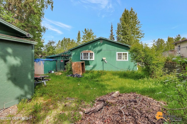 7510 Peck Ave, Anchorage, AK 99504 - view of side of property