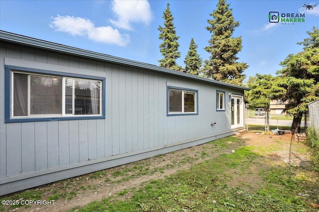 1918 Juneau Dr, Anchorage, AK 99501 - view of side of property
