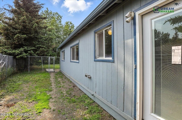 1918 Juneau Dr, Anchorage, AK 99501 - view of side of property