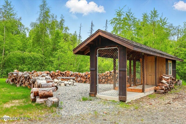 40327 S Malaspina Loop, Talkeetna, AK 99676 - view of patio featuring an outdoor structure