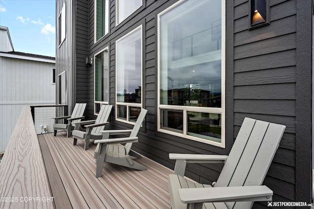 7864 Crane Cir, Anchorage, AK 99502 - view of deck