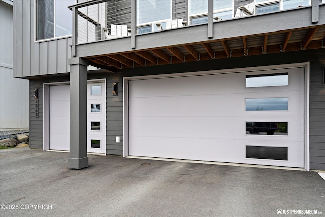 7864 Crane Cir, Anchorage, AK 99502 - garage with driveway