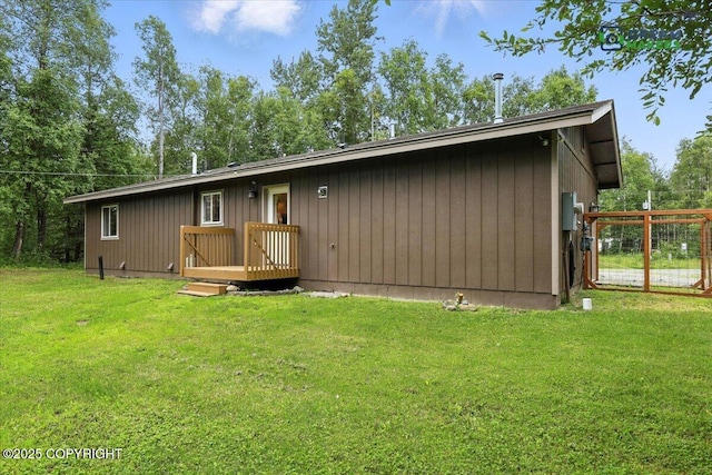 8520 E Gold Bullion Blvd, Palmer, AK 99645 - view of front of house with a front yard