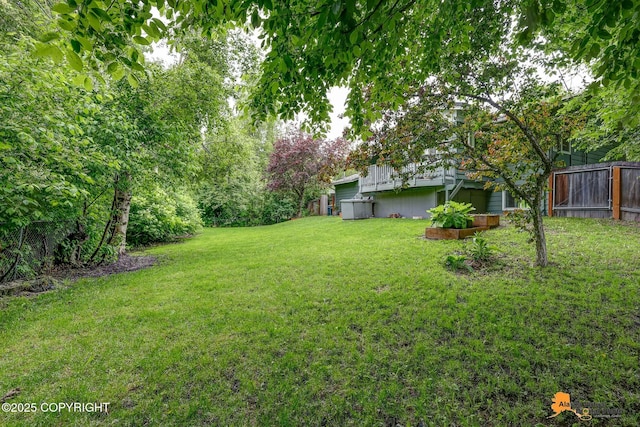 3868 Shannon Cir, Anchorage, AK 99508 - view of yard