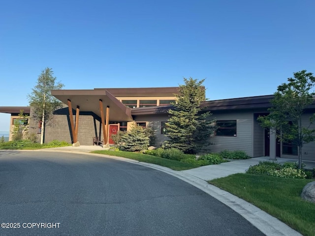 10500 Blackwolf Cir, Anchorage, AK 99507 - view of front facade