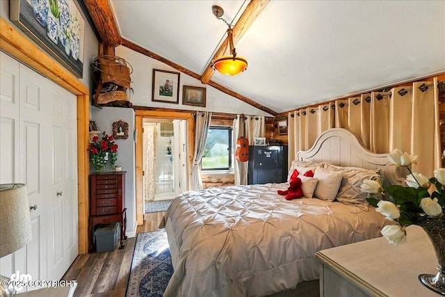 71252 Siri, Anchor Point, AK 99556 - bedroom featuring lofted ceiling and wood finished floors
