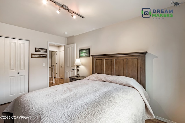 11240 E Equestrian St, Palmer, AK 99645 - bedroom with a closet and wood finished floors