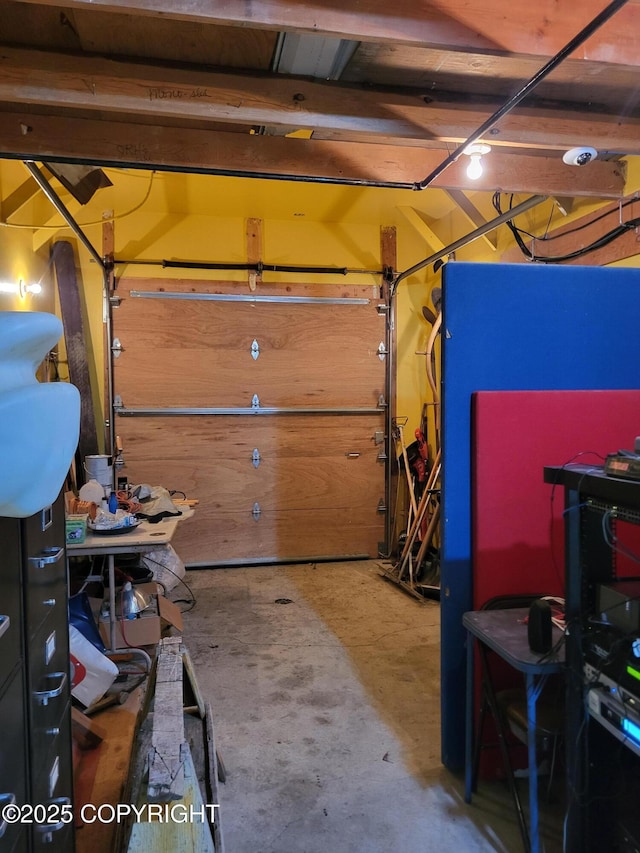 9921 Nearpoint Dr, Anchorage, AK 99507 - view of garage