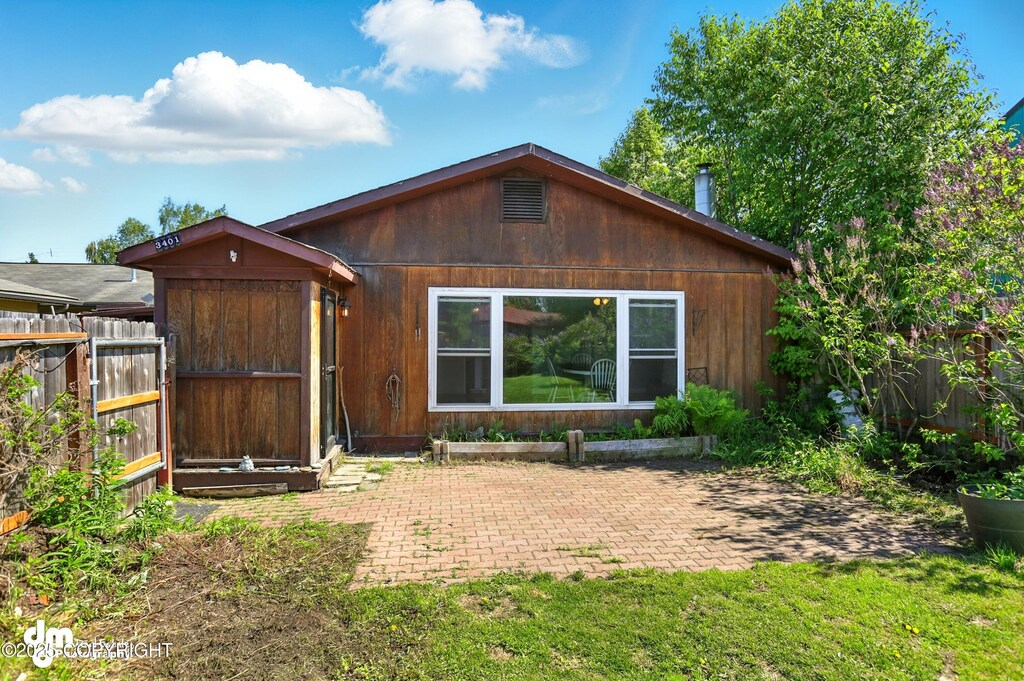 3401 Lois Dr, Anchorage, AK 99517 - photo 1