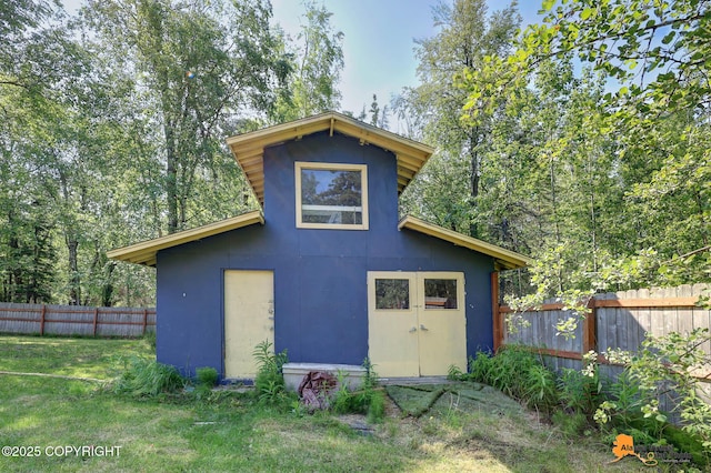 3150 E Escondido Ave, Wasilla, AK 99654 - view of outbuilding featuring a fenced backyard