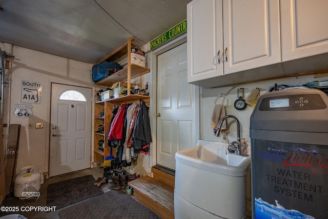 14121 Sunview Dr, Anchorage, AK 99515 - laundry room with cabinet space
