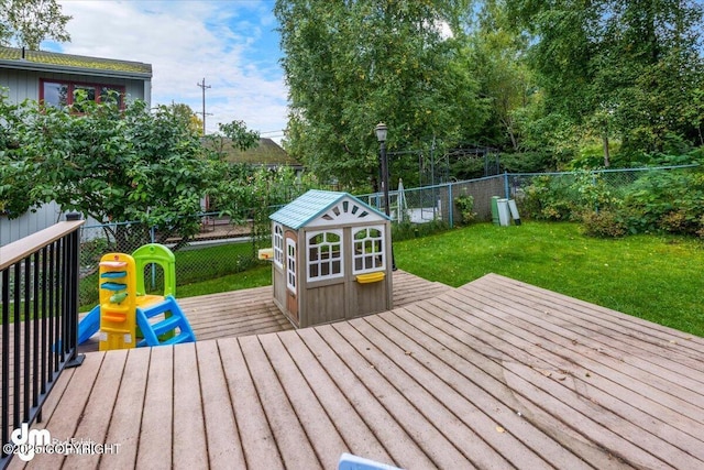 6340 Habicht Ct, Anchorage, AK 99504 - wooden terrace with a fenced backyard