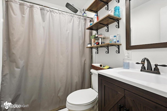 600 E Strathclyde Ln, Wasilla, AK 99654 - full bath with vanity and curtained shower