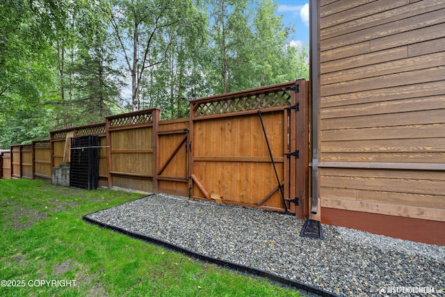 4051 Twilight Ln, Anchorage, AK 99516 - view of gate