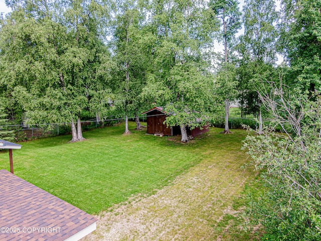 312 W Riverview Ave, Soldotna, AK 99669 - view of yard featuring an outbuilding