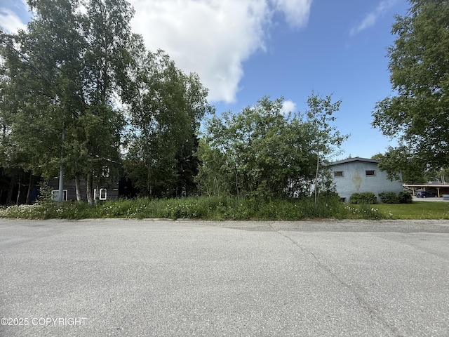 3910 Lynn Dr, Anchorage, AK 99508