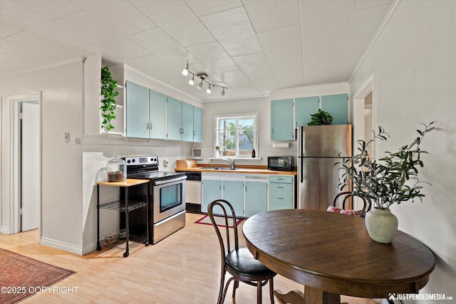 2427 Tulik Dr, Anchorage, AK 99517 - photo 9