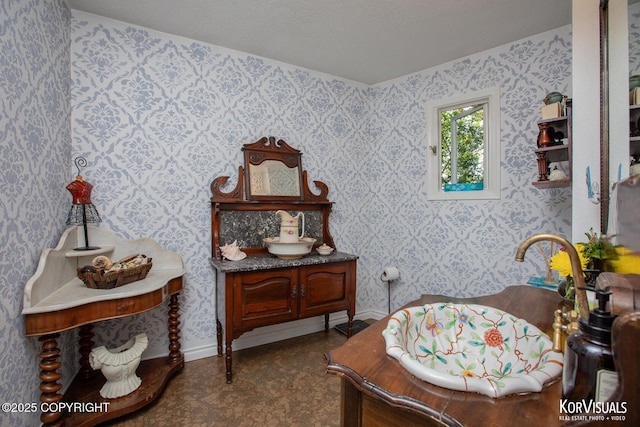 4450 Trapline Dr, Anchorage, AK 99516 - living area featuring wallpapered walls and baseboards