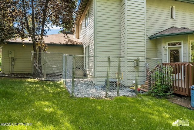 250 Botanical Cir, Anchorage, AK 99515 - view of property exterior with a gate