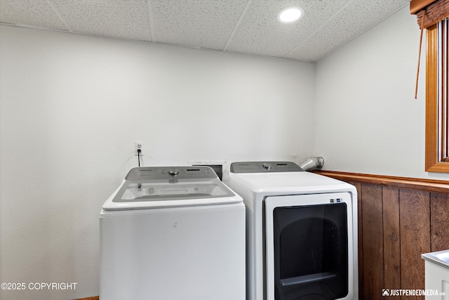 6922 Cutty Sark St, Anchorage, AK 99502 - laundry room featuring washer and clothes dryer and recessed lighting