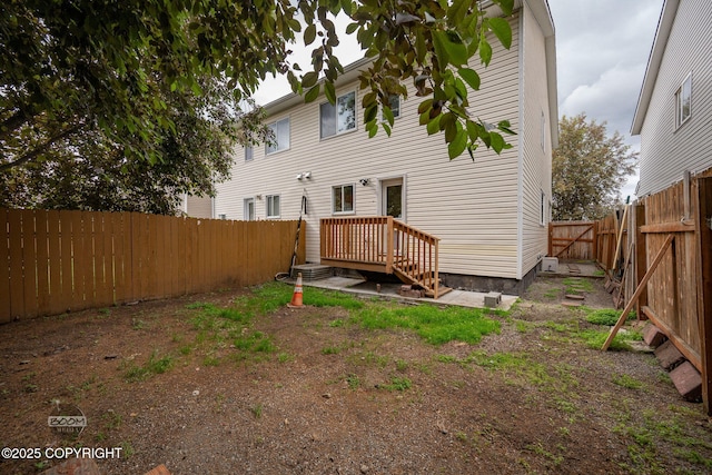 5622 E 4th Ave Unit 12, Anchorage, AK 99504 - back of property featuring a fenced backyard