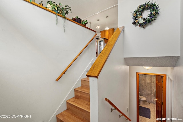 3217 Purdue St, Anchorage, AK 99508 - view of stairway