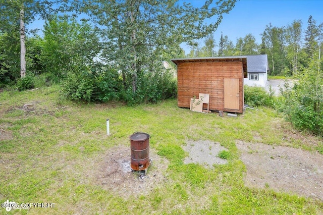 840 N Voss Cir, Wasilla, AK 99623 - view of yard featuring a shed