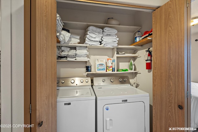 5170 Merle Cir, Anchorage, AK 99507 - laundry room featuring washer and dryer