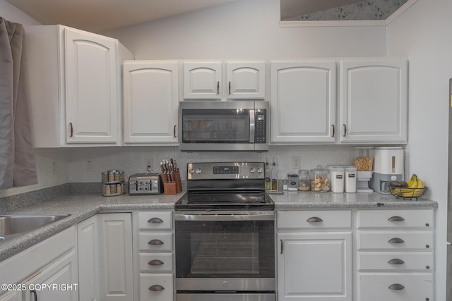940 Shellinger St, North Pole, AK 99705