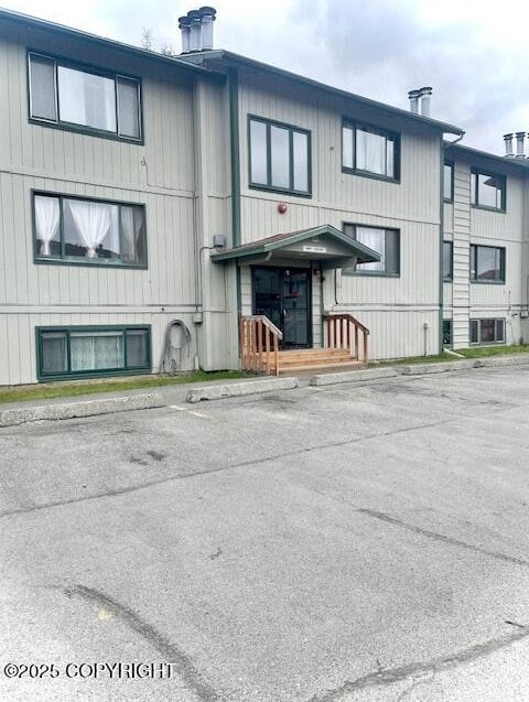 221 Mccarrey St # 6, Anchorage, AK 99508 - photo 2
