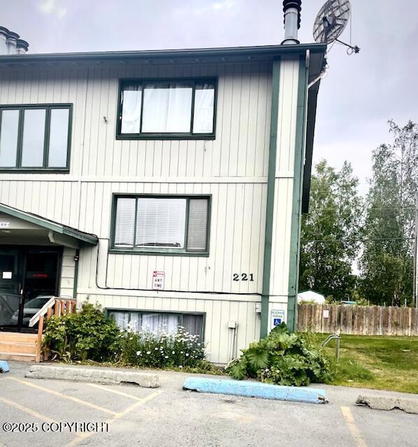 221 Mccarrey St # 6, Anchorage, AK 99508 - photo 3