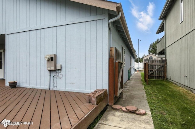 7851 Alpine View Cir, Anchorage, AK 99507 - view of side of property with a wooden deck