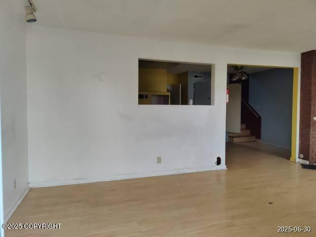 1251 Elegante Ln, Anchorage, AK 99501 - photo 3