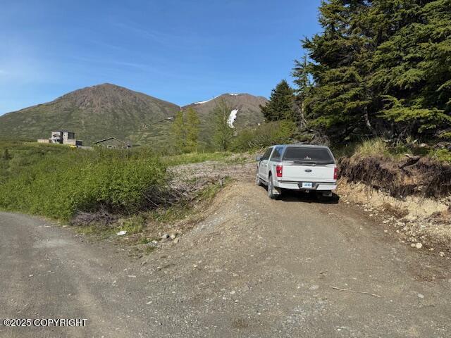 16345 Snow Bear Dr, Anchorage, AK 99516