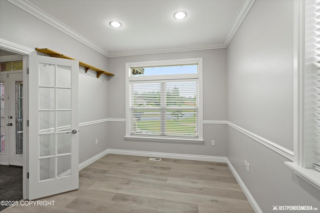 3827 E Country Field Cir, Wasilla, AK 99654 - walk in closet featuring light wood-type flooring