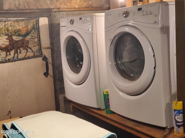 22120 S Easy St, Talkeetna, AK 99676 - laundry room with washing machine and dryer