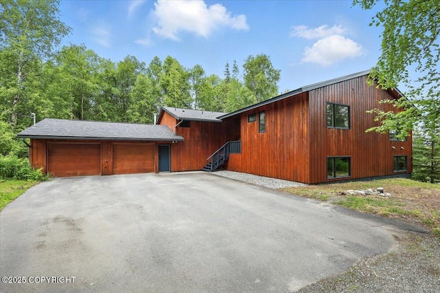 3291 N Edgewater Dr, Wasilla, AK 99623 - view of front facade featuring driveway